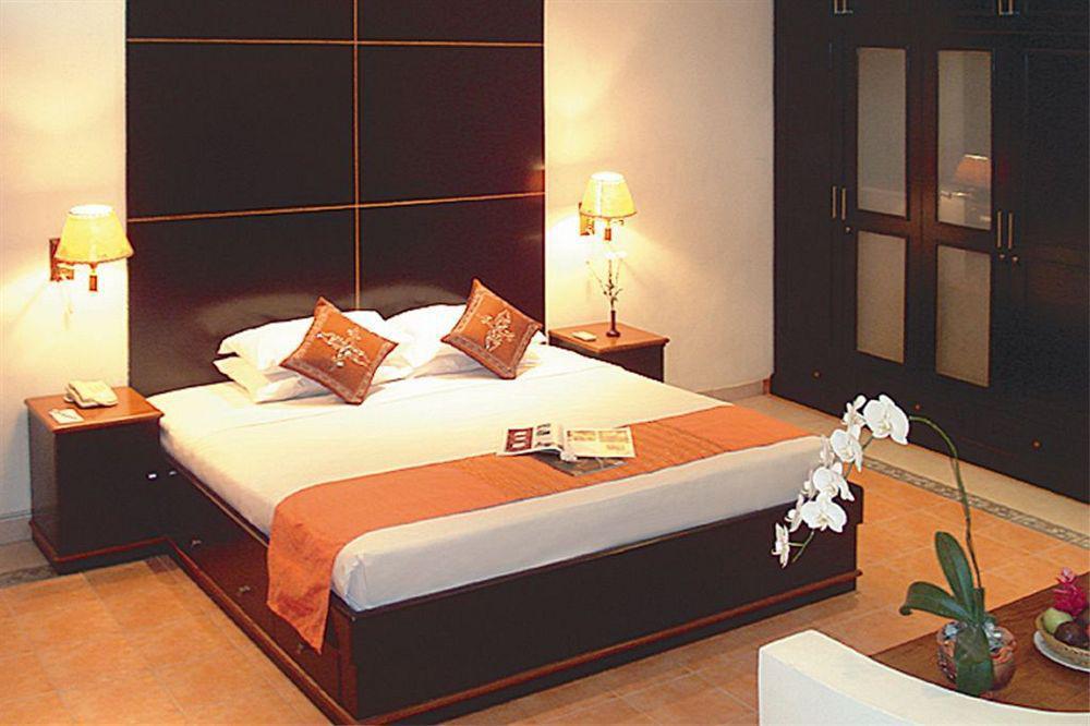 The Batu Belig Hotel & Spa Seminyak  Exterior photo